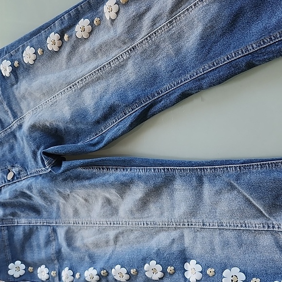 Boho Flare Jeans - Picture 12 of 12